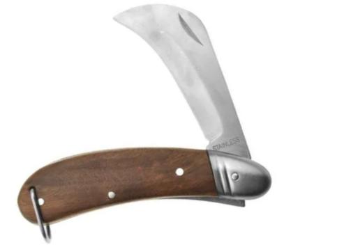 Hawkbill knife example
